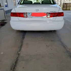 Toyota Camry 2001