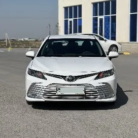 Toyota Camry 2023