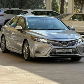 Toyota Camry 2022