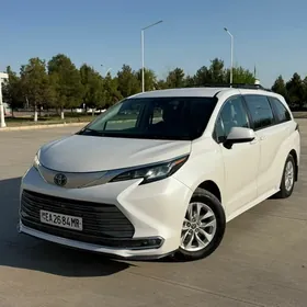 Toyota Sienna 2023