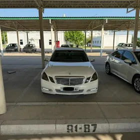 Mercedes-Benz E350 2011