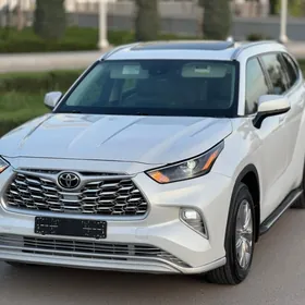 Toyota Highlander 2022