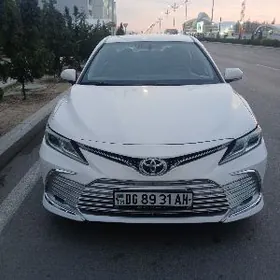 Toyota Camry 2018