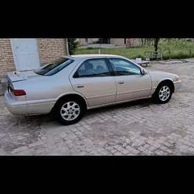 Toyota Camry 2000