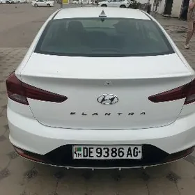 Hyundai Elantra 2019