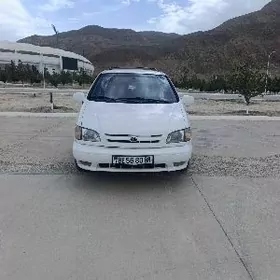 Toyota Sienna 2000