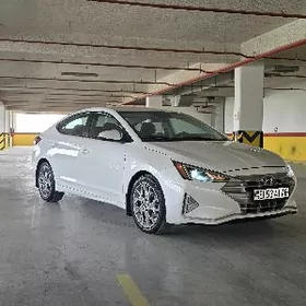 Hyundai Elantra 2020