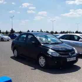 Nissan Versa 2010