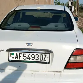 Daewoo Leganza 2001