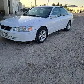 Toyota Camry 2000