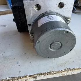 ABS blok Toyota Camry