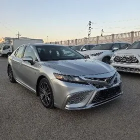 Toyota Camry 2022