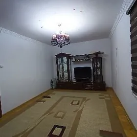 ГАУДАН В 3 КОМ 2 ЭТАЖ СРОЧНО