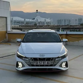 Hyundai Elantra 2023