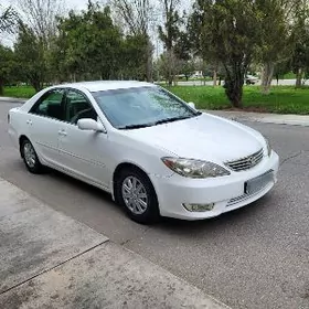 Toyota Camry 2005