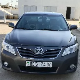Toyota Camry 2011