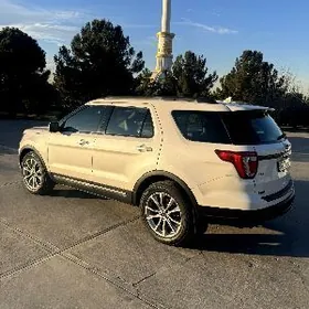 Ford Explorer 2019