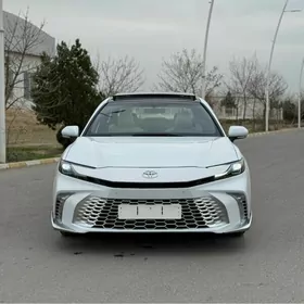 Toyota Camry 2025