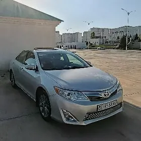 Toyota Camry 2012