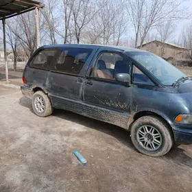 Toyota Previa 1992