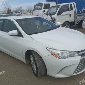 Toyota Camry 2016
