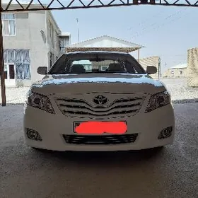 Toyota Camry 2010