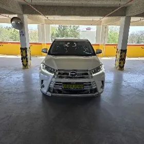 Toyota Highlander 2017