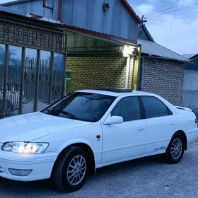 Toyota Camry 1997