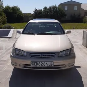 Toyota Camry 2001