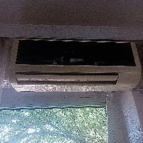 Splint kondisioner Holodilnik