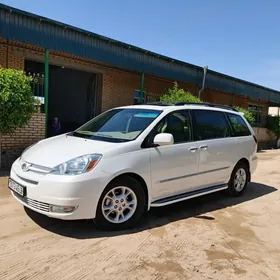 Toyota Sienna 2004