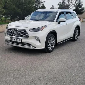 Toyota Highlander 2021