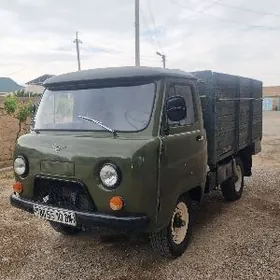 UAZ 452 1990
