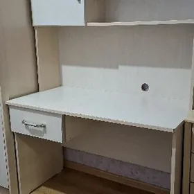 шифонер / письменный стол