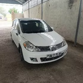 Nissan Versa 2010