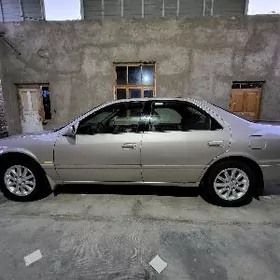 Toyota Camry 2000