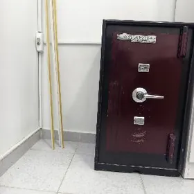 Сейф продажа