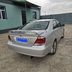 Toyota Camry 2004
