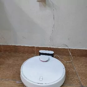 робот пылесос MI