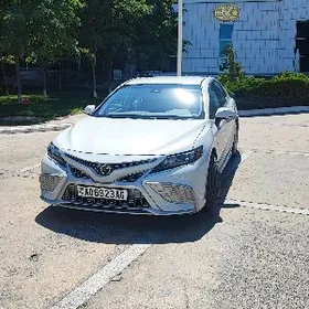 Toyota Camry 2022