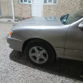 Toyota Avalon 1999