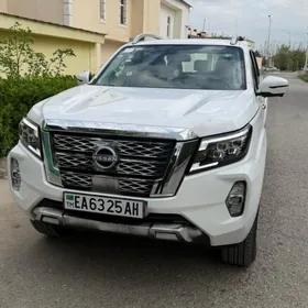 Nissan Navara 2024
