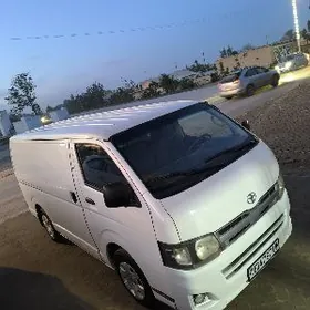 Toyota Hiace 2008