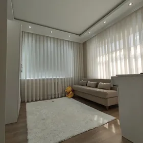 Свобода 2 этаж 4 ком 105м²