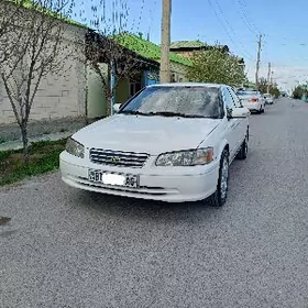 Toyota Camry 2001