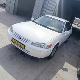 Toyota Camry 1997