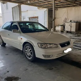 Toyota Camry 2000