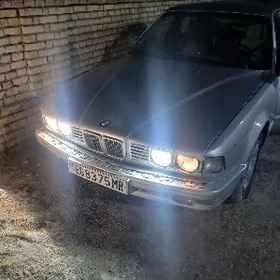 BMW 730 1990