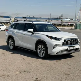 Toyota Highlander 2023