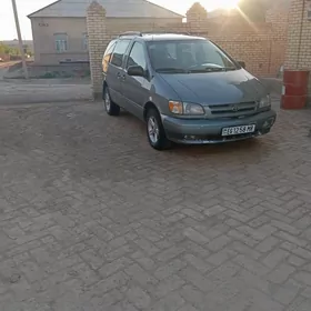 Toyota Sienna 1999